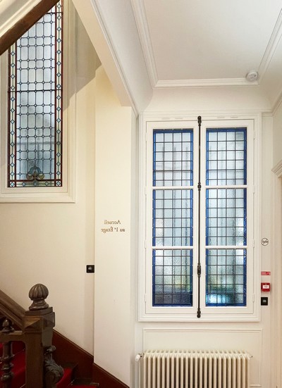 une-fenetre-a-paris-fenetre-sur-mesure-vitraux-fasst-4